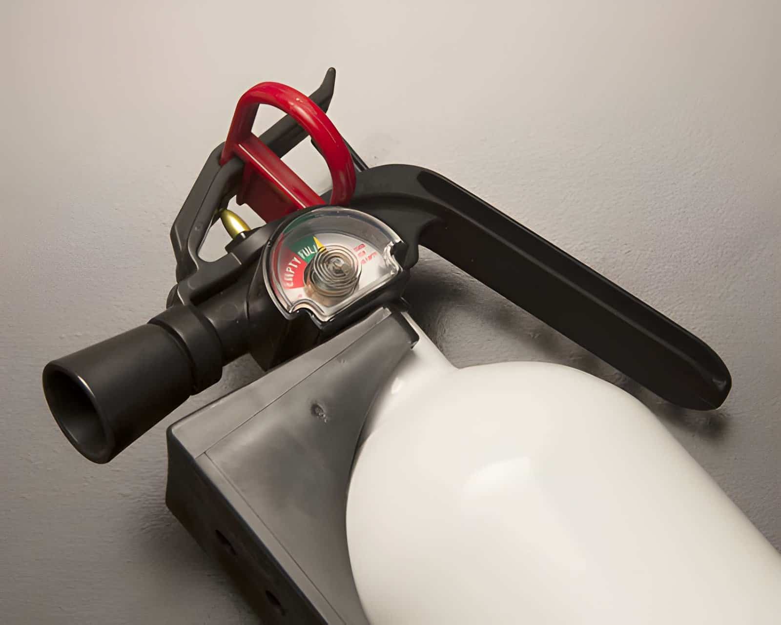 NFPA 10 fire extinguisher maintenance requirements