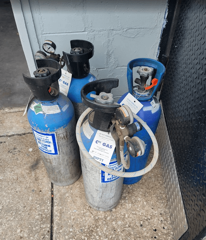 CO2 beverage cylinder refill service